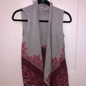 URBAN outfitters vest size XS!